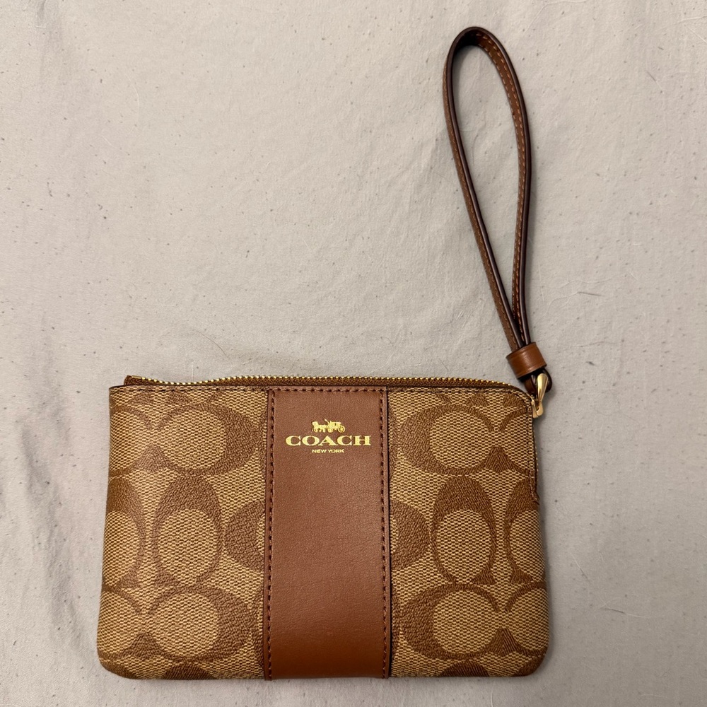 NWT Coach Wristlet